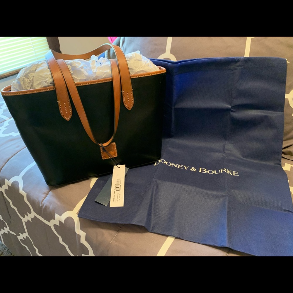 Large black Dooney and Bourke shoulder tote